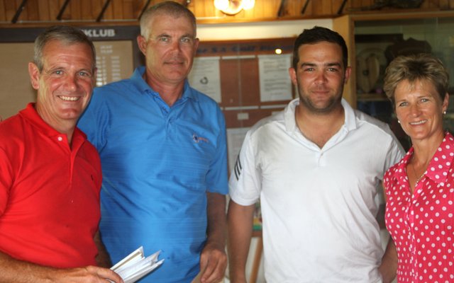 1ste Prys Wenners: Lieb Louw en Daniël van der Merwe saam met Deon en Linda Kloppers